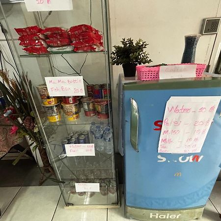 Oyo 457帕纳散别墅|员工已接种疫苗 曼谷 外观 照片